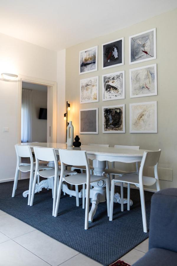 Carly'S Rooms Torbole Sul Garda Esterno foto