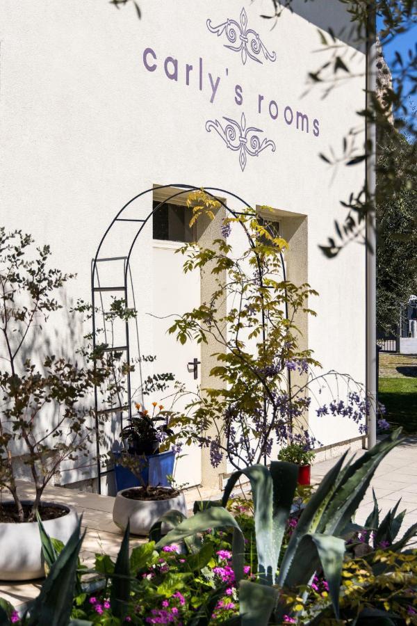 Carly'S Rooms Torbole Sul Garda Esterno foto