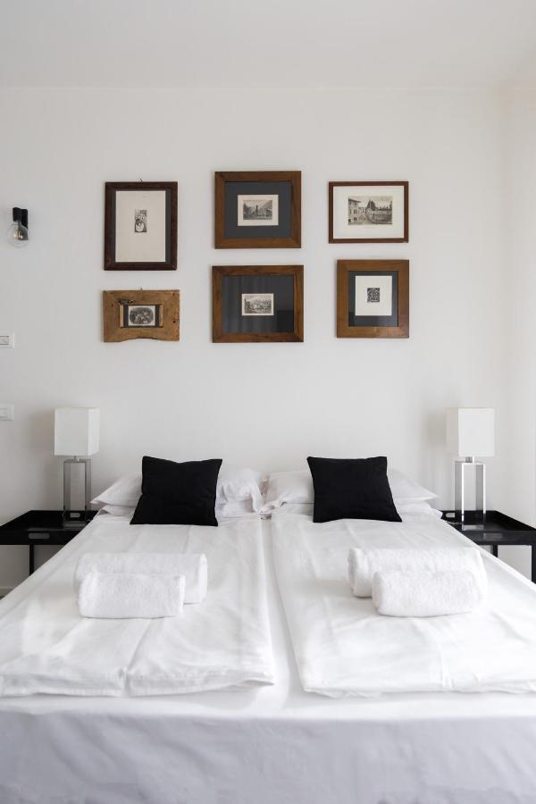 Carly'S Rooms Torbole Sul Garda Esterno foto