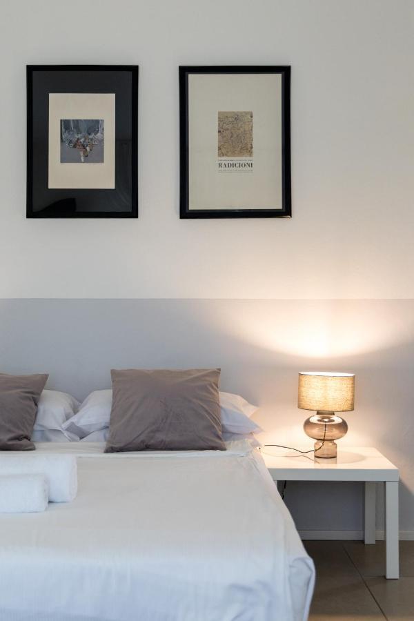 Carly'S Rooms Torbole Sul Garda Esterno foto