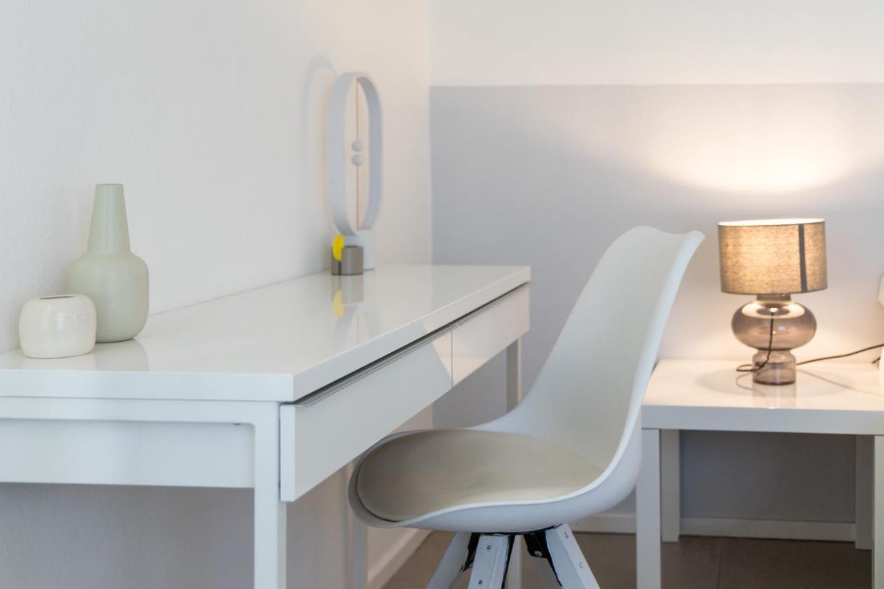 Carly'S Rooms Torbole Sul Garda Esterno foto
